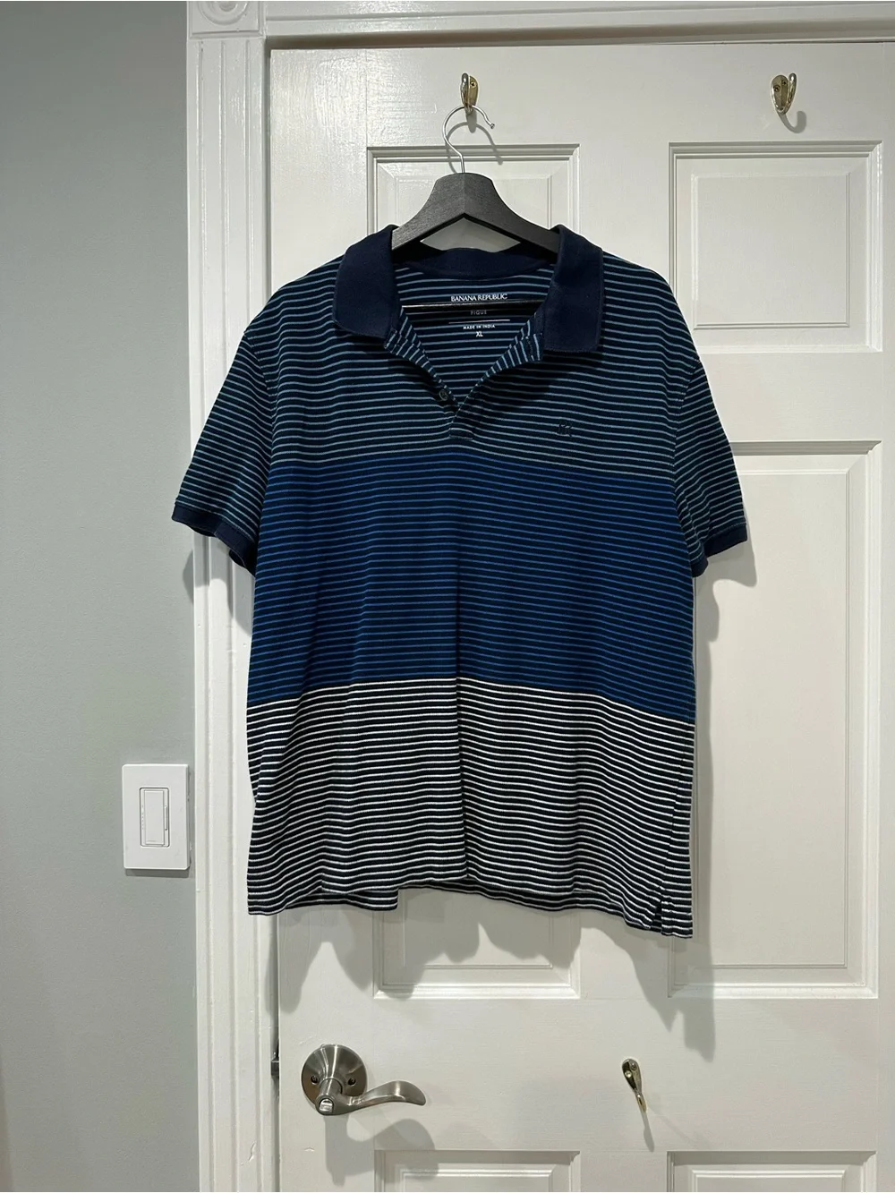 Banana Republic Polo Shirt Mens Large Blue Collared 1/4 Button Short Sleeve Logo